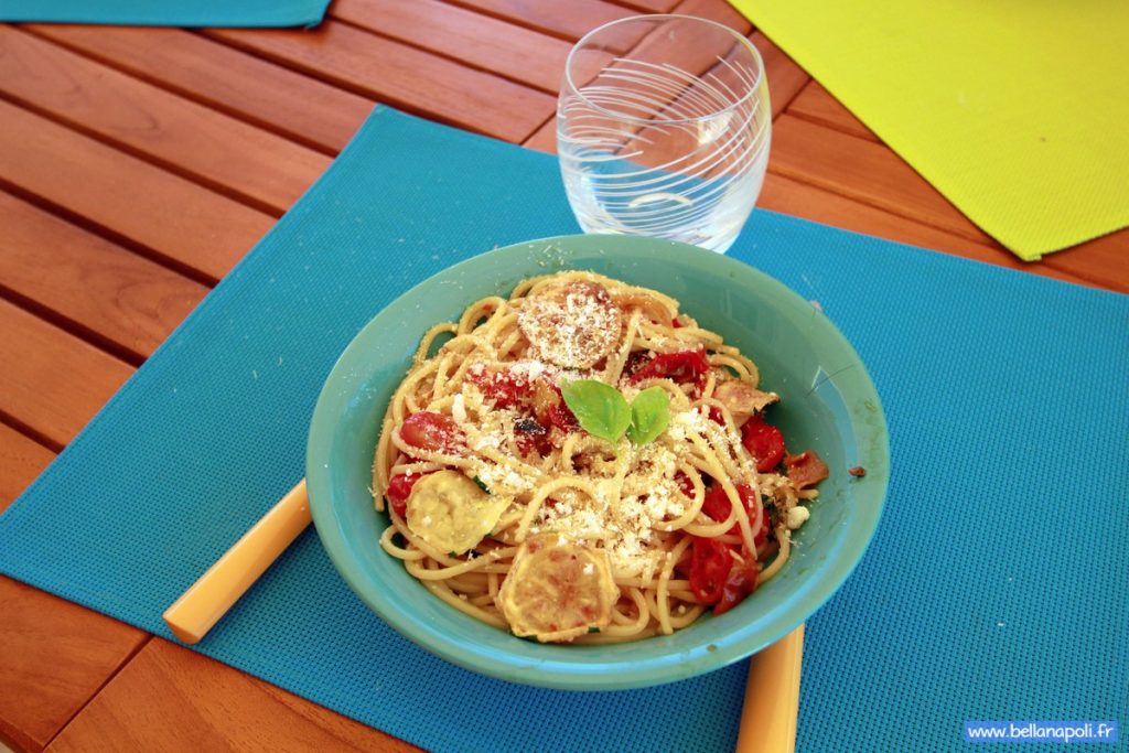 Bucatini alla Caruso In Trattoria l Estro si sbizzarrisce in